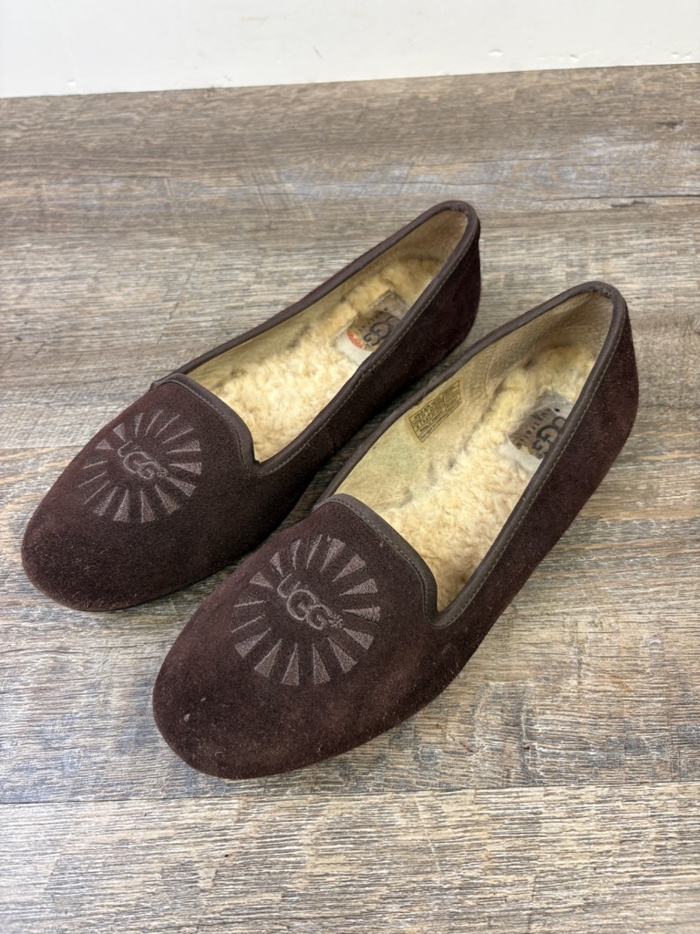 UGG Brown Suede Flats Women’s Size 6 Sheepskin Lined Comfort Loafers